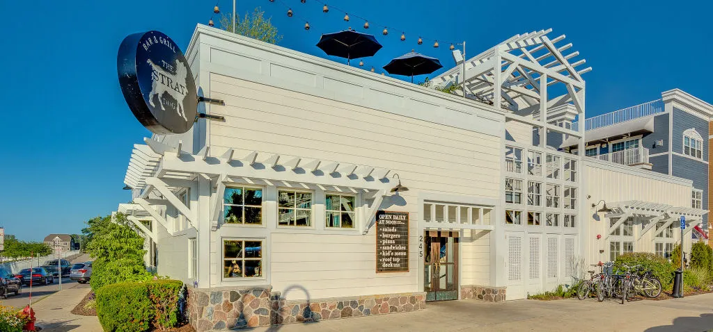Popular New Buffalo Restaurant he Stray Dog.